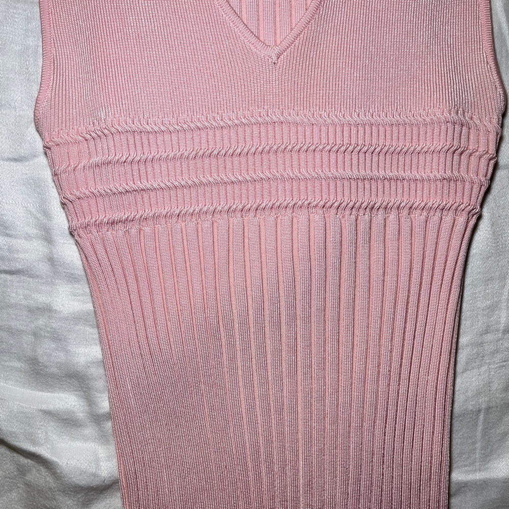 Y2K Stretchy Knit Tank - Picture 2 of 4